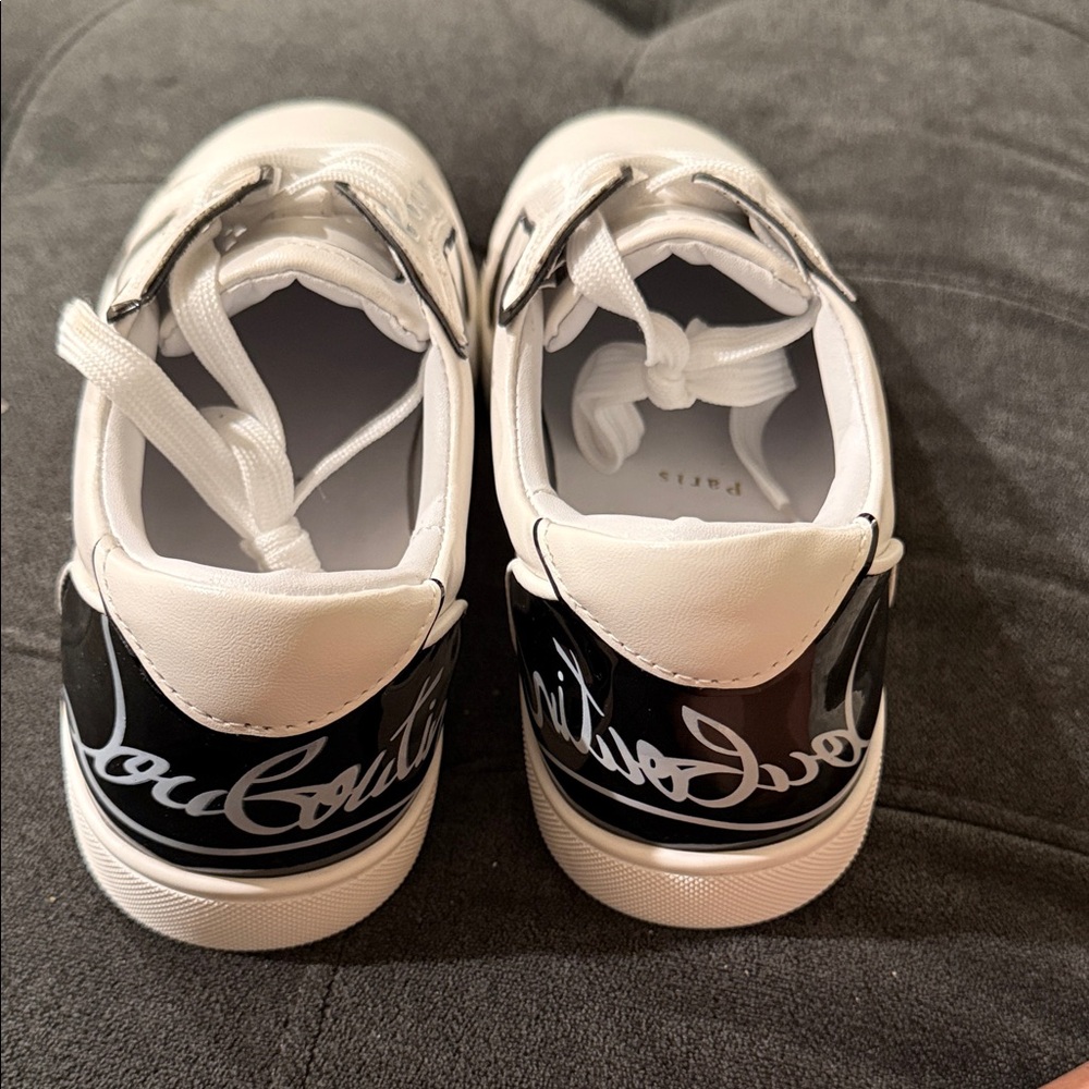 Christian Louboutin White Leather Low-Top Sneakers with Black Heel Panel - Picture 2 of 7